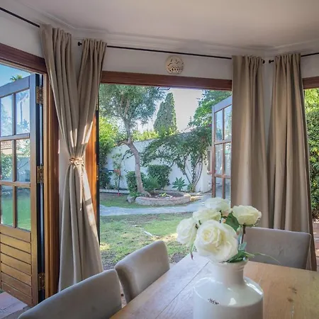 Marbella Family إِستيبونا